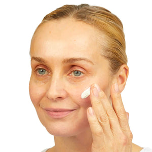 No7 Lift & Luminate Triple Action Day Cream - Anti-Aging Face Cream SPF 30, Hyaluronic Acid & Vitamin C - Visibly Firms Skin for Healthy Looking Radiance - Suitable for Sensitive Skin (1.69 Fl Oz)