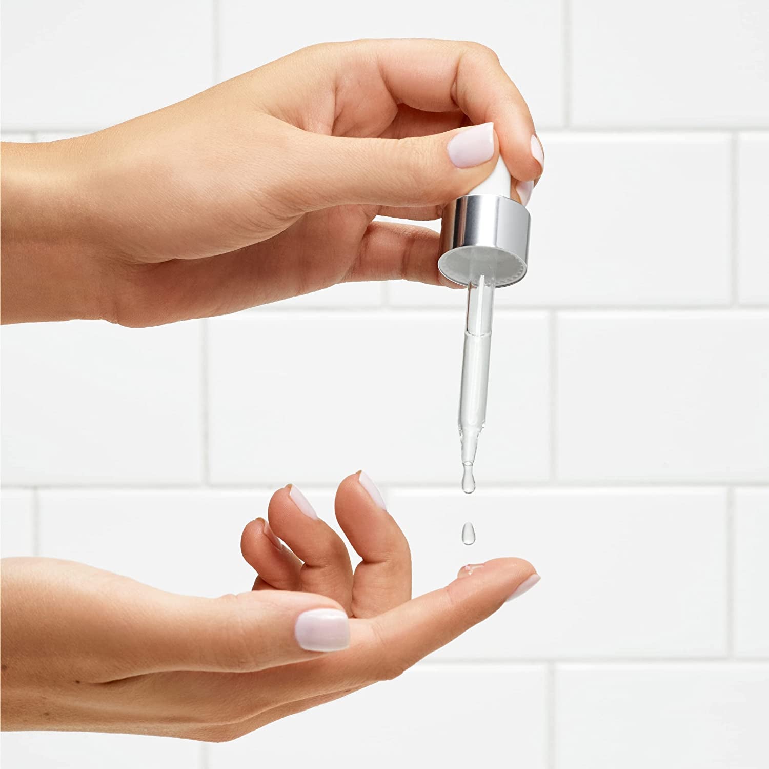 L'Oreal Paris Revitalift 10% Pure Glycolic Acid Face Serum, Visibly Evens Tone & Reduce Wrinkles, Fragrance Free 1.0 Fl Oz (30Ml)