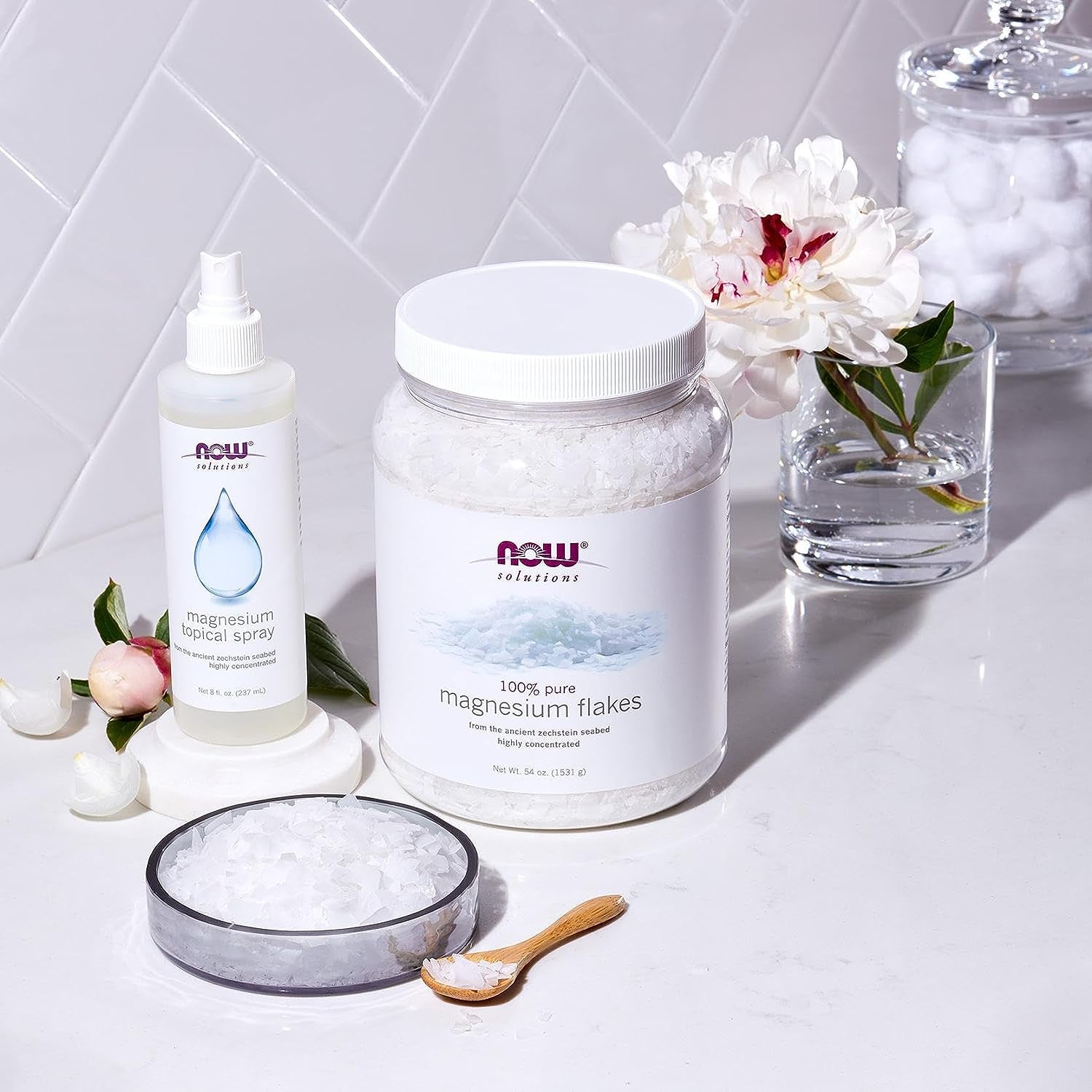 NOW Solutions, Magnesium Flakes, 100% Pure, from the Ancient Zechstein Seabed, Highly Concentrated, 54-Ounce 